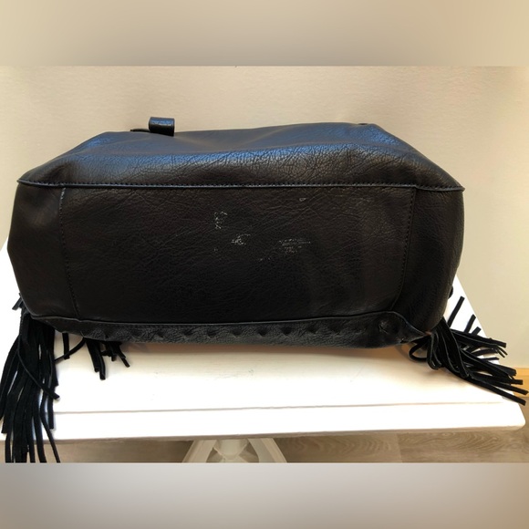 Giovani & Rocci Black Fringed Shoulder Bag - Picture 12 of 12